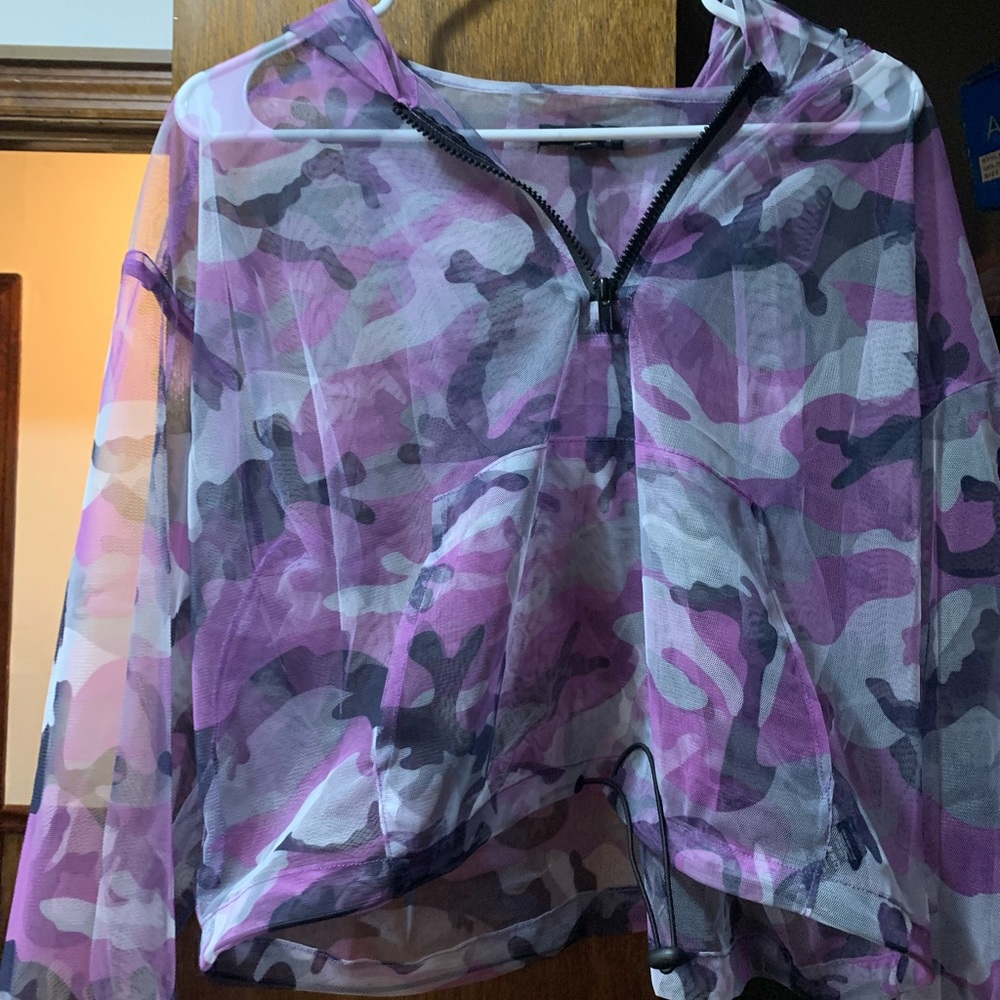 Mesh long sleeve crop top